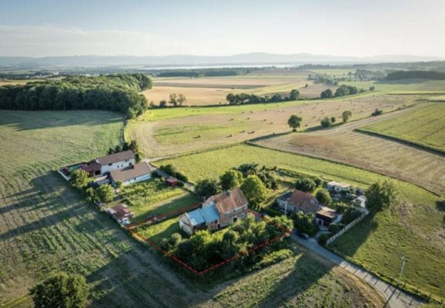 dom wolnostojący, 6 pokoi Malerzowice Małe. Zdjęcie 1