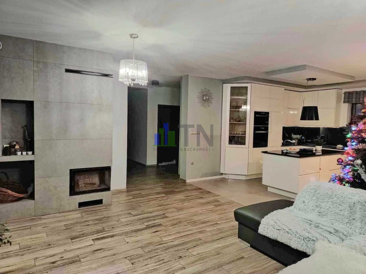 dom wolnostojący, 5 pokoi Chrząstawa Mała. Zdjęcie 5