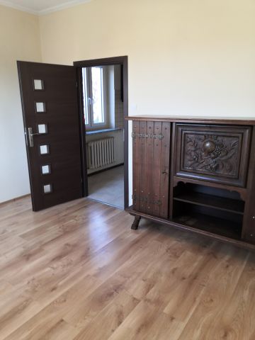 dom wolnostojący, 4 pokoje Chorzów Batory, ul. Jana Kochanowskiego. Zdjęcie 1