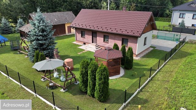 dom wolnostojący, 2 pokoje Jurków. Zdjęcie 1