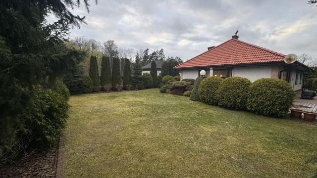 dom wolnostojący, 4 pokoje Rąbień. Zdjęcie 32