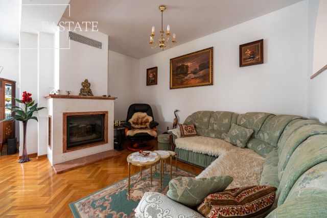 dom wolnostojący, 15 pokoi Warszawa Wawer, ul. Kadetów. Zdjęcie 8