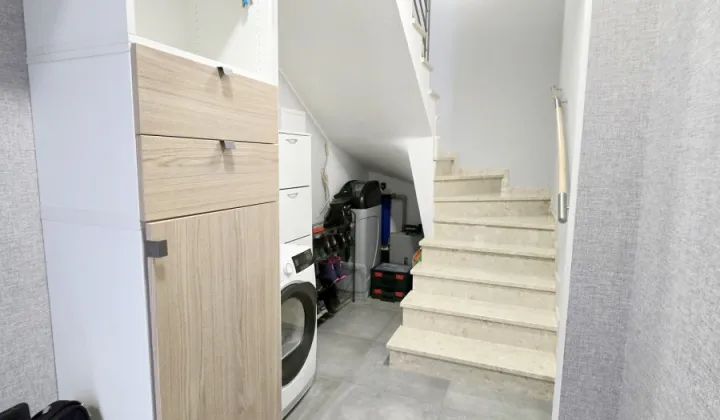 Mieszkanie 6-pokojowe Marki, ul. Ceglana