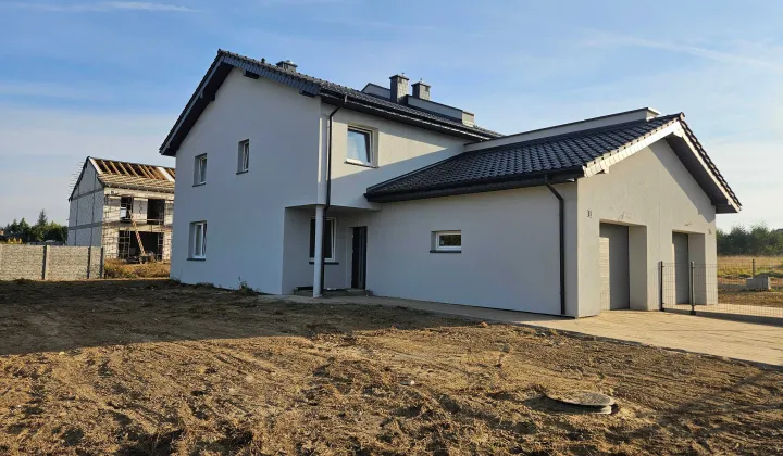 bliźniak, 4 pokoje Koszalin, ul. Frezji