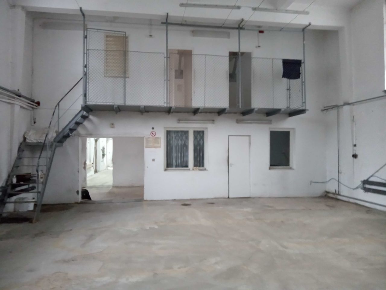 Hala/magazyn Skopanie. Zdjęcie 6