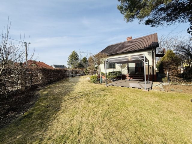 dom wolnostojący, 6 pokoi Starachowice, ul. Kasztanowa. Zdjęcie 2