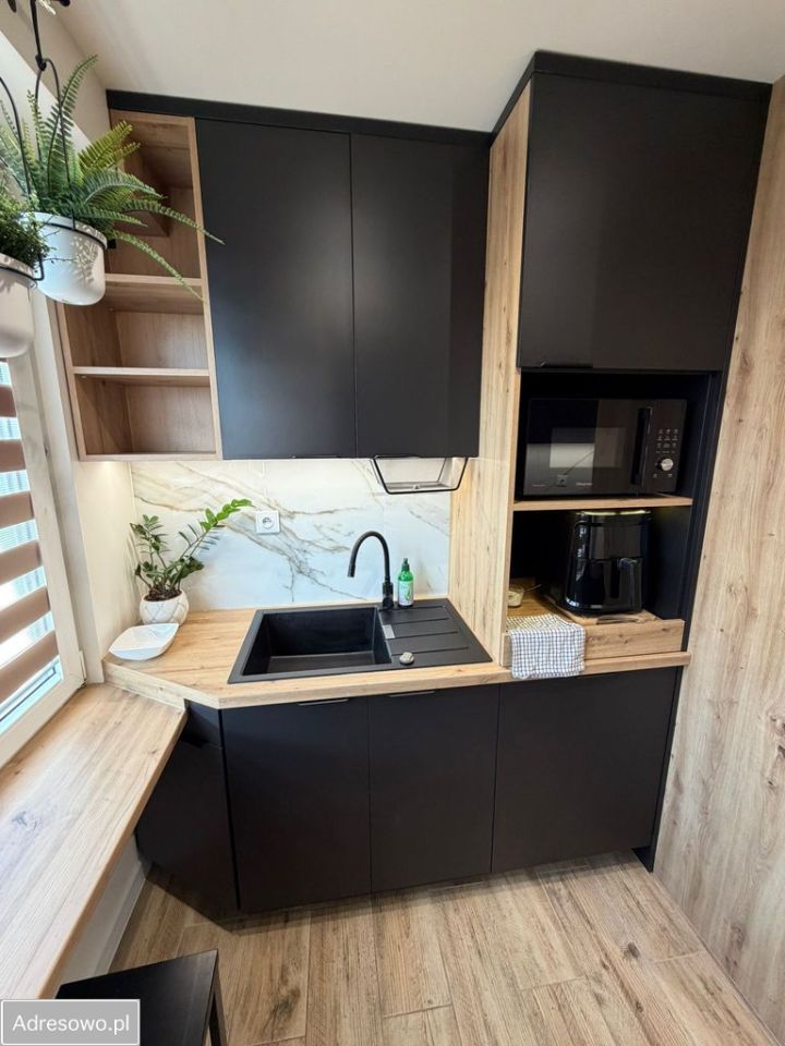 Mieszkanie 3-pokojowe Dobrzyniówka. Zdjęcie 3