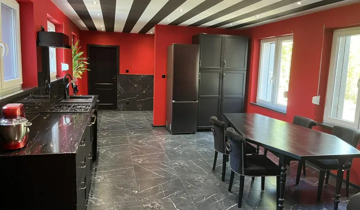 dom wolnostojący, 7 pokoi Roszkowice, Roszkowice