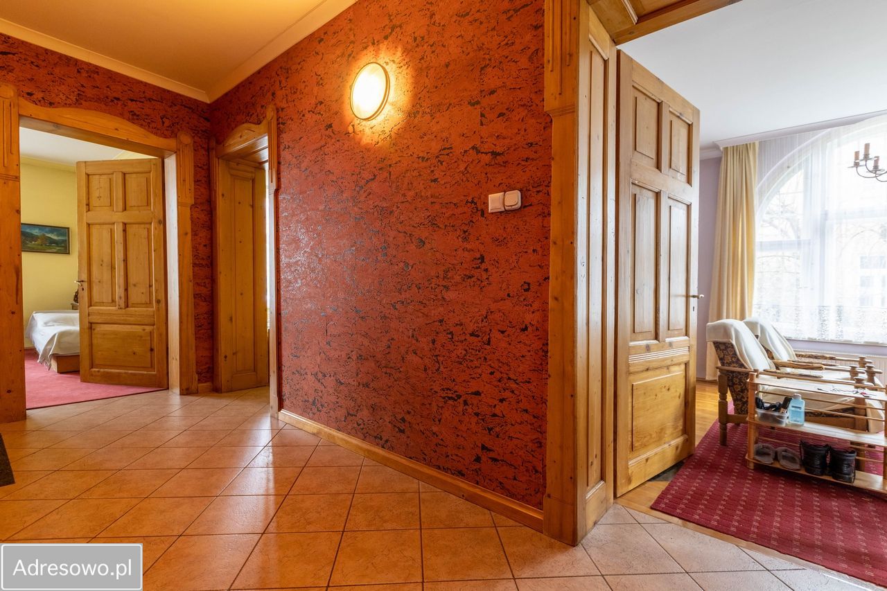 dom wolnostojący, 6 pokoi Jelenia Góra Centrum, ul. Melchiora Wańkowicza. Zdjęcie 5