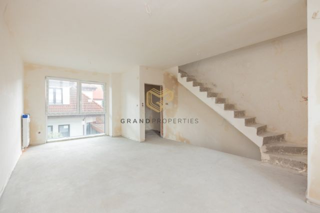 dom szeregowy, 5 pokoi Ząbki. Zdjęcie 8