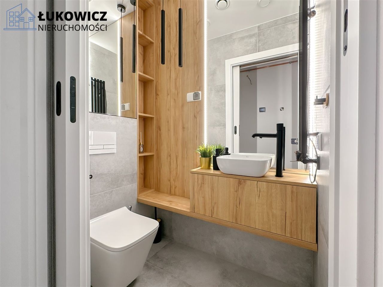dom wolnostojący, 4 pokoje Pisarzowice. Zdjęcie 12