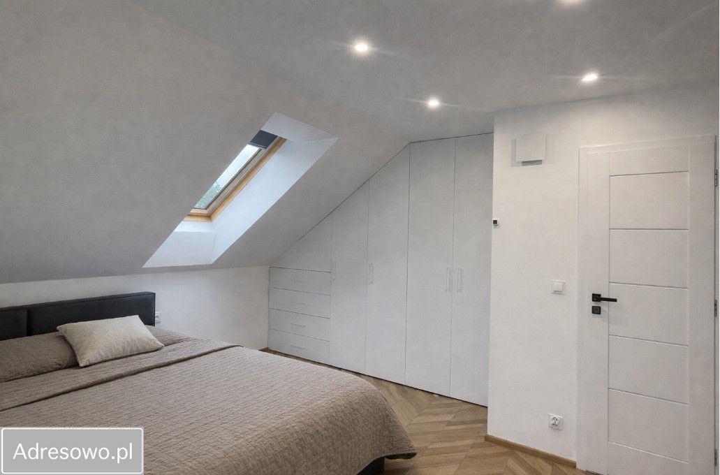 dom wolnostojący, 5 pokoi Rąbień, ul. Wiśniowa. Zdjęcie 3