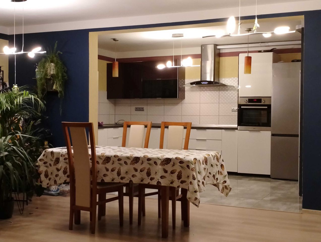 dom wolnostojący, 6 pokoi Mierzęcice. Zdjęcie 2