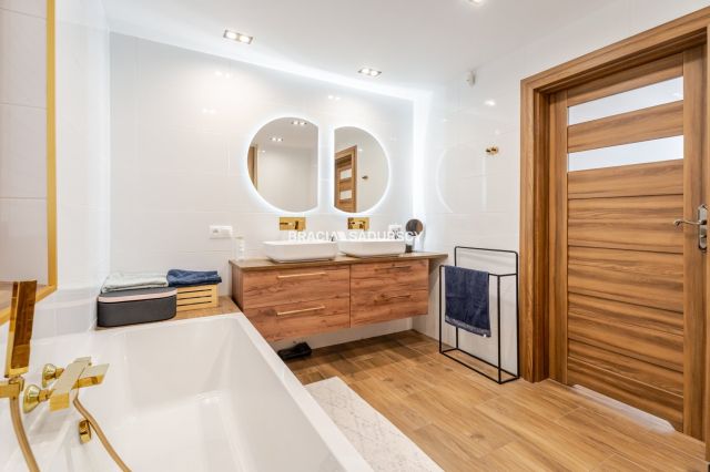 dom wolnostojący, 6 pokoi Zawada. Zdjęcie 8