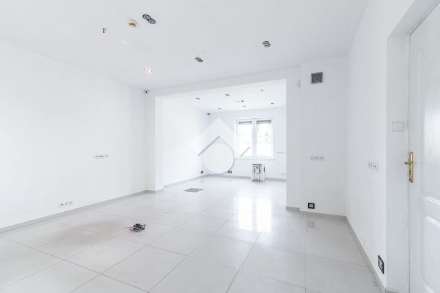 Lokal Kraków Podgórze Duchackie, ul. gen. Henryka Kamieńskiego. Zdjęcie 4