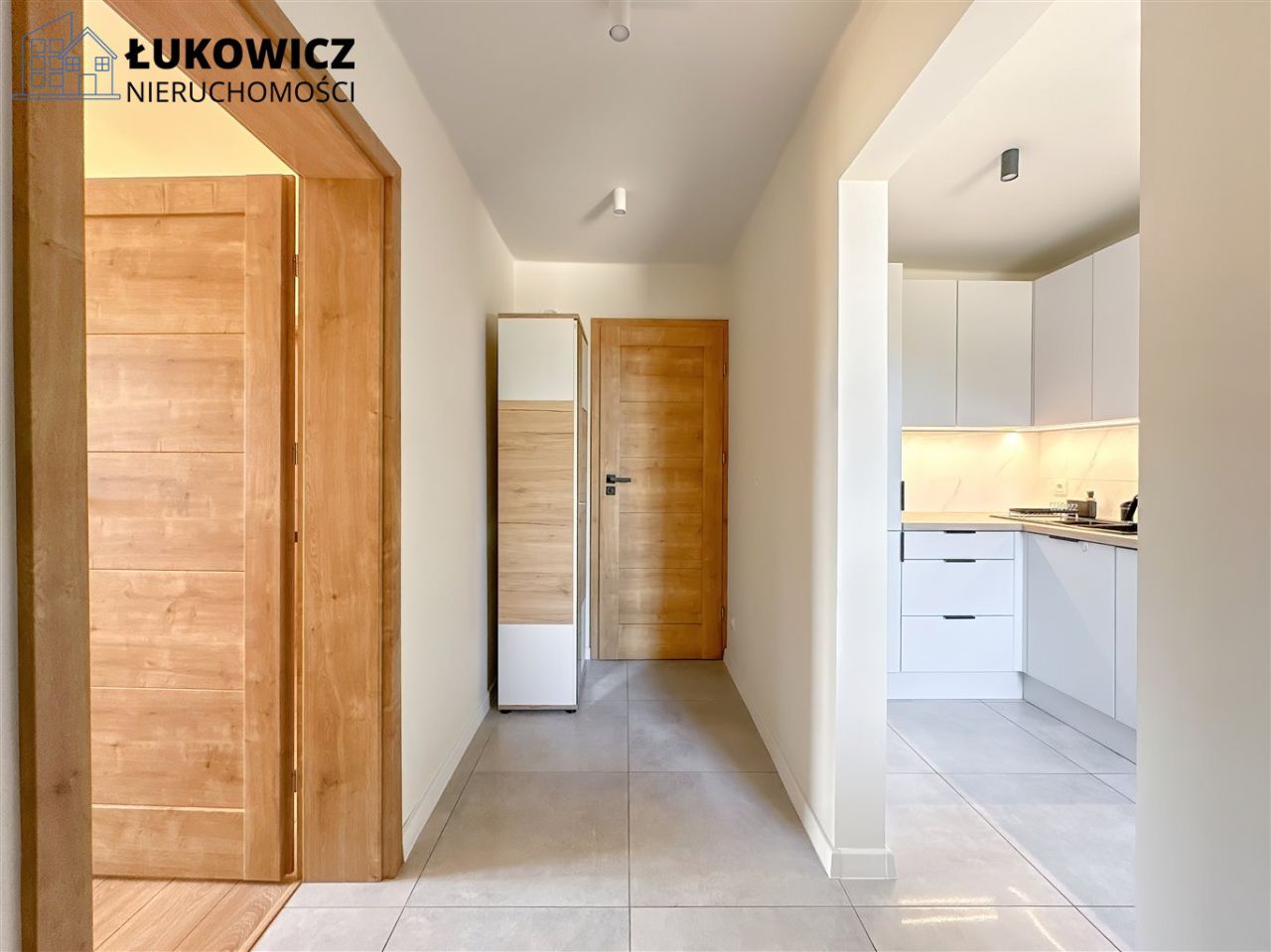 dom wolnostojący, 9 pokoi Kaniów. Zdjęcie 6