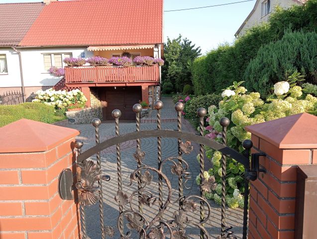 bliźniak, 4 pokoje Bezledy. Zdjęcie 1