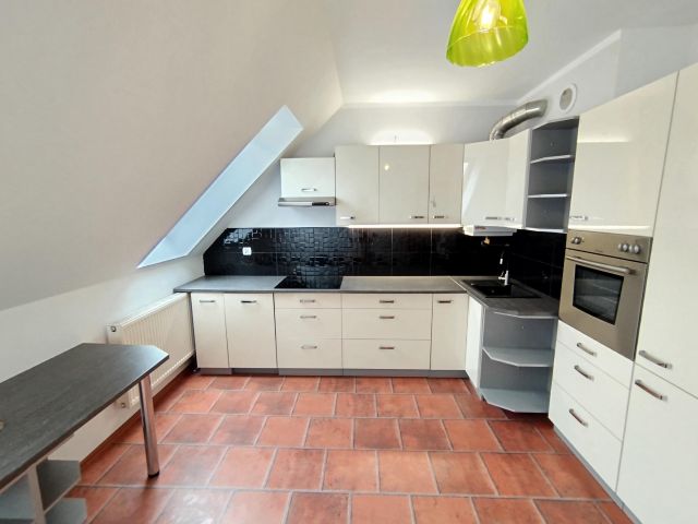 Mieszkanie 3-pokojowe Jelenia Góra Zabobrze. Zdjęcie 2