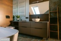 Mieszkanie 4-pokojowe Jelenia Góra Cieplice Śląskie-Zdrój, ul. Walerego Wróblewskiego. Zdjęcie 1