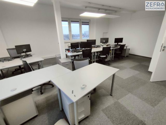 Biuro Kraków Prądnik Biały, ul. Opolska. Zdjęcie 1