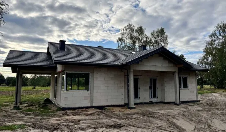 dom wolnostojący Chrzczanka-Folwark