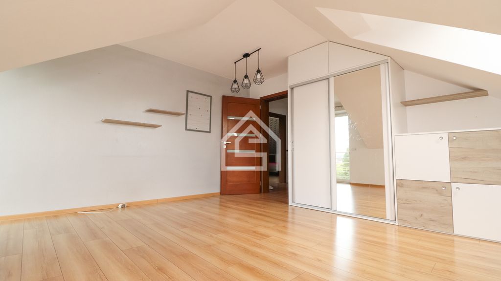 dom wolnostojący, 6 pokoi Gnojnik. Zdjęcie 18