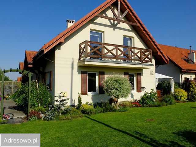 bliźniak, 4 pokoje Pisary, ul. Spacerowa. Zdjęcie 1