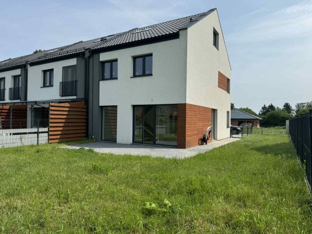 dom szeregowy, 4 pokoje Pabianice Karniszewice, ul. Karniszewicka. Zdjęcie 1