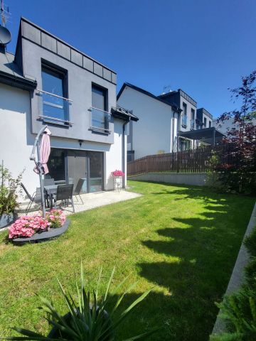 bliźniak, 4 pokoje Bibice, ul. Parkowa. Zdjęcie 1