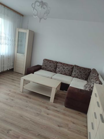 Mieszkanie 3-pokojowe Ożarów, os. Wzgórze. Zdjęcie 1