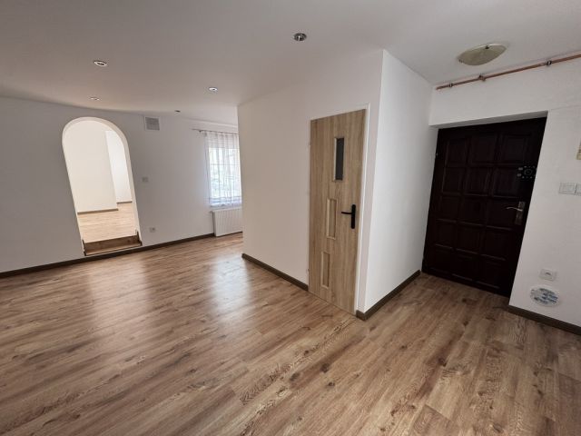 Mieszkanie 2-pokojowe Kłodzko, ul. Łużycka. Zdjęcie 3