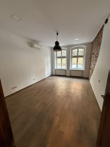 Biuro Katowice Śródmieście, ul. Juliusza Ligonia. Zdjęcie 1