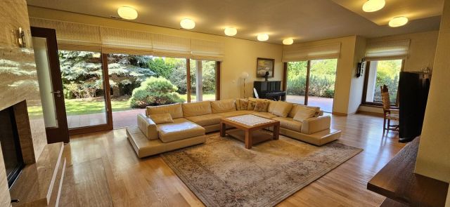 dom wolnostojący, 6 pokoi Smolec. Zdjęcie 1