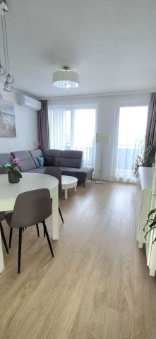 Mieszkanie 4-pokojowe Tychy, ul. Jana Barona. Zdjęcie 1