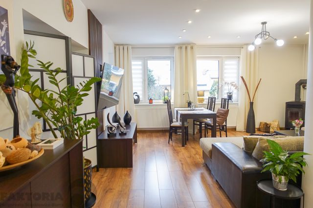 dom wolnostojący, 5 pokoi Bezrzecze. Zdjęcie 1