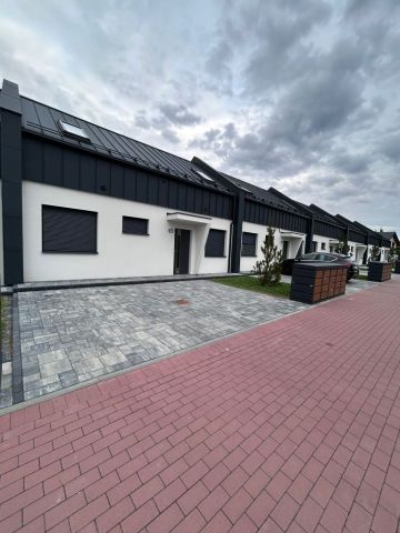 dom szeregowy Zduńska Wola, ul. Jasna. Zdjęcie 1