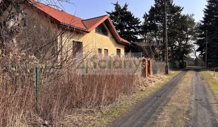 dom wolnostojący, 4 pokoje Warszawa Włochy