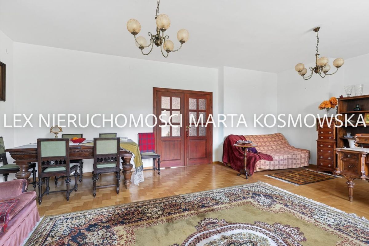 dom wolnostojący, 11 pokoi Owczarnia. Zdjęcie 4