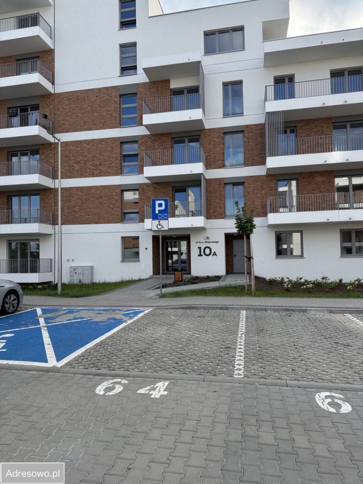 Mieszkanie 3-pokojowe Chorzów Stary Chorzów, ul. ks. Ludwika Bojarskiego. Zdjęcie 1
