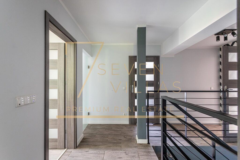 bliźniak, 6 pokoi Łazy. Zdjęcie 9