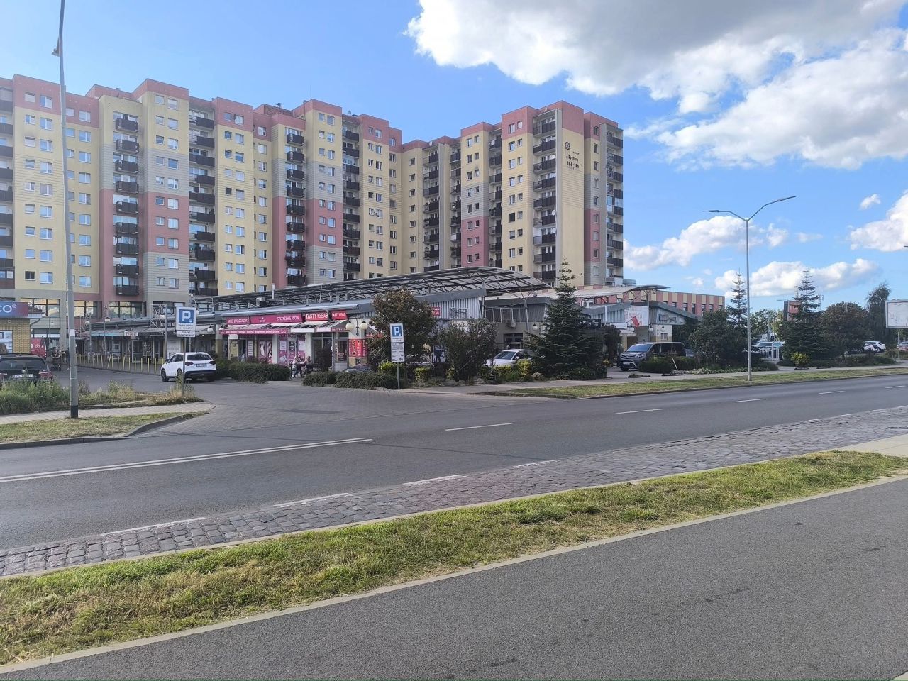 Lokal Szczecin Zawadzkiego-Klonowica, ul. Tadeusza Zawadzkiego. Zdjęcie 1