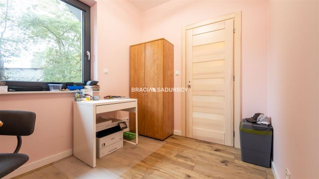 dom wolnostojący, 4 pokoje Alwernia, ul. Wiosenna. Zdjęcie 27