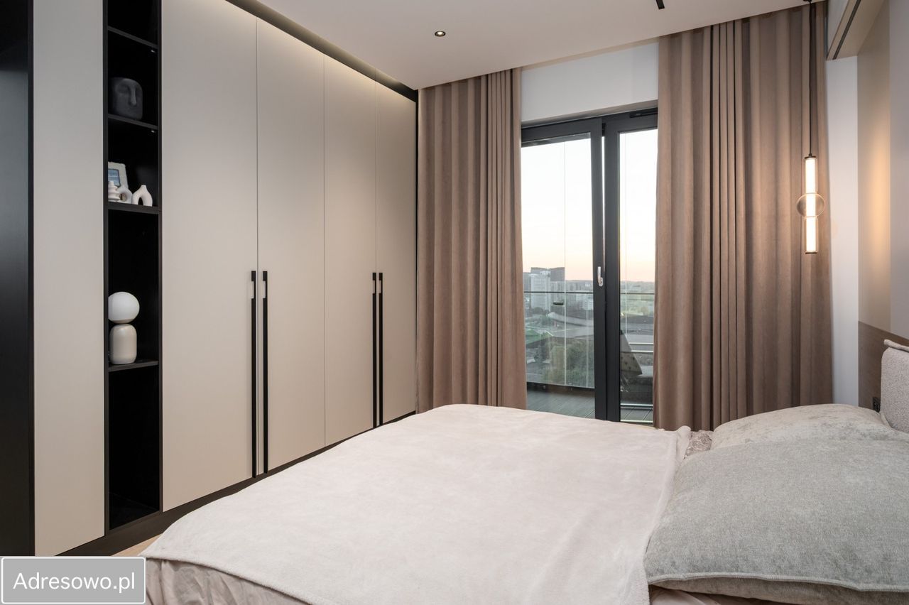 Mieszkanie 4-pokojowe Katowice Śródmieście. Zdjęcie 6