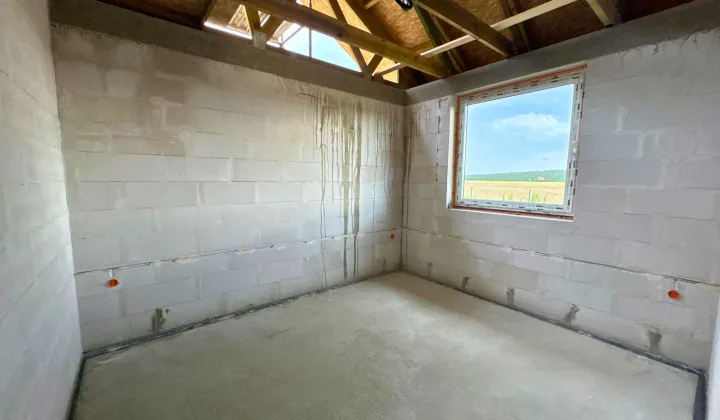 dom wolnostojący, 4 pokoje Chrośnica