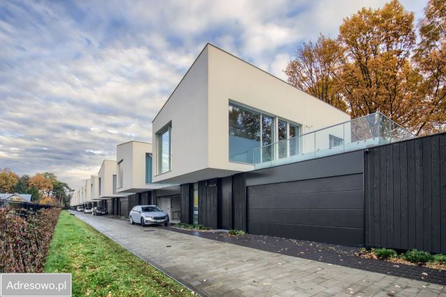 dom szeregowy, 4 pokoje Konstancin-Jeziorna, ul. Sadowa. Zdjęcie 1