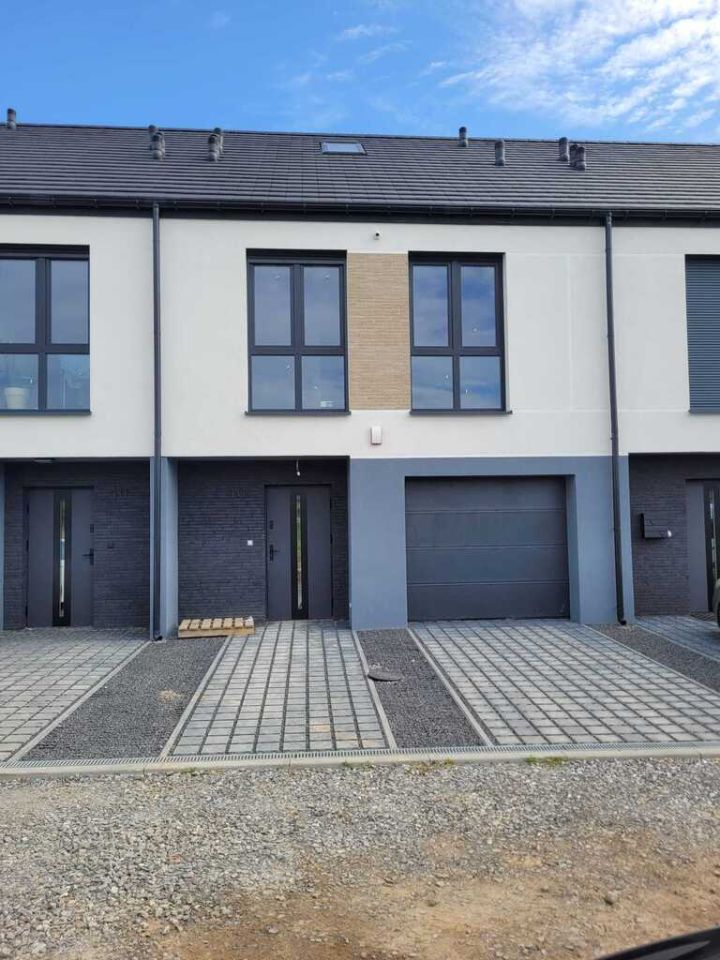 dom szeregowy, 5 pokoi Szczecin Bezrzecze. Zdjęcie 4