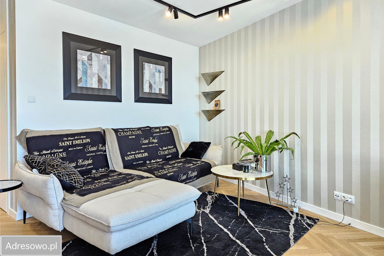 Mieszkanie 3-pokojowe Gdynia Śródmieście, ul. A. Hryniewickiego. Zdjęcie 1