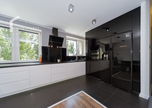 Mieszkanie 3-pokojowe Bielsko-Biała, ul. Żywiecka. Zdjęcie 3