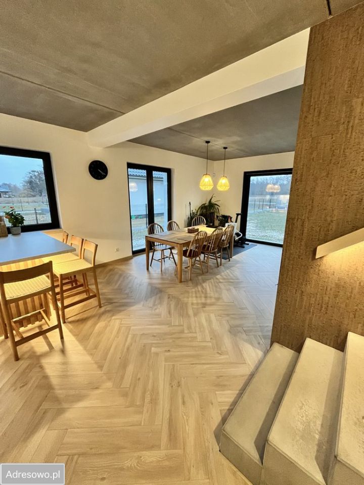 dom wolnostojący, 5 pokoi Oleśniczka. Zdjęcie 2