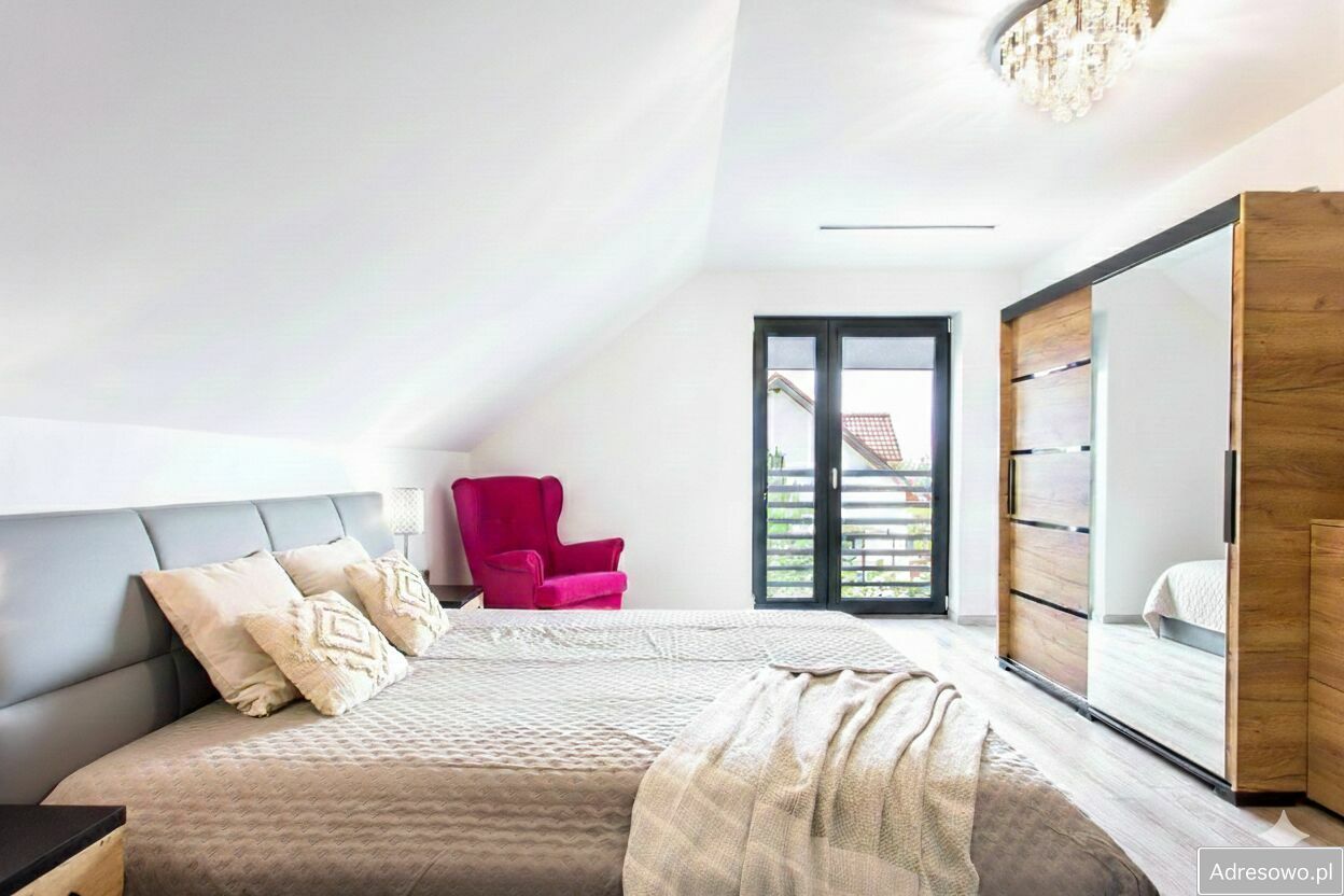 dom wolnostojący, 5 pokoi Burkatów, ul. Osiedle Pogórze. Zdjęcie 9